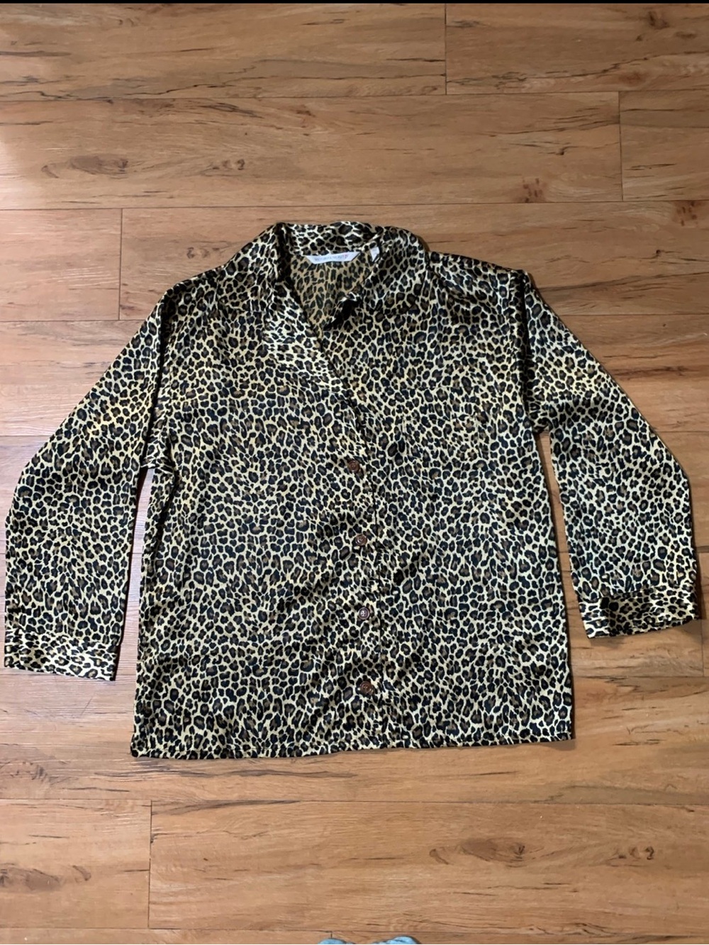 90s Victoria’s Secret leopard print shirt